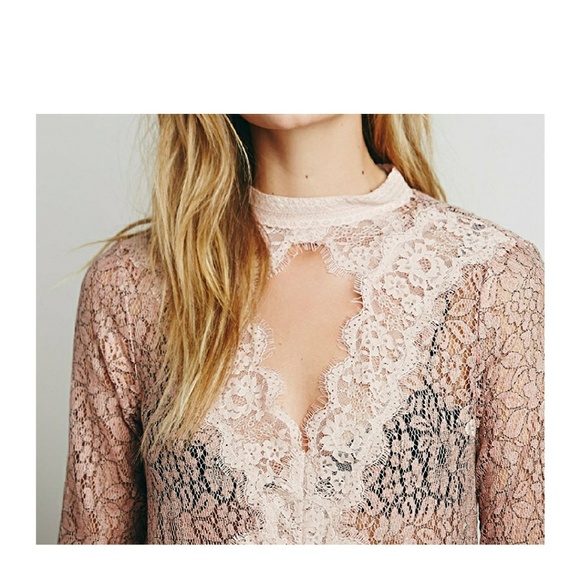 🌟🖤HP🖤 Blush Lace Tunic - Picture 5 of 6